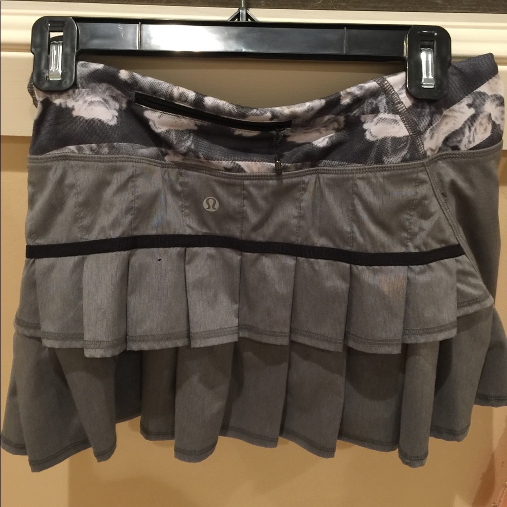 lululemon grey skirt